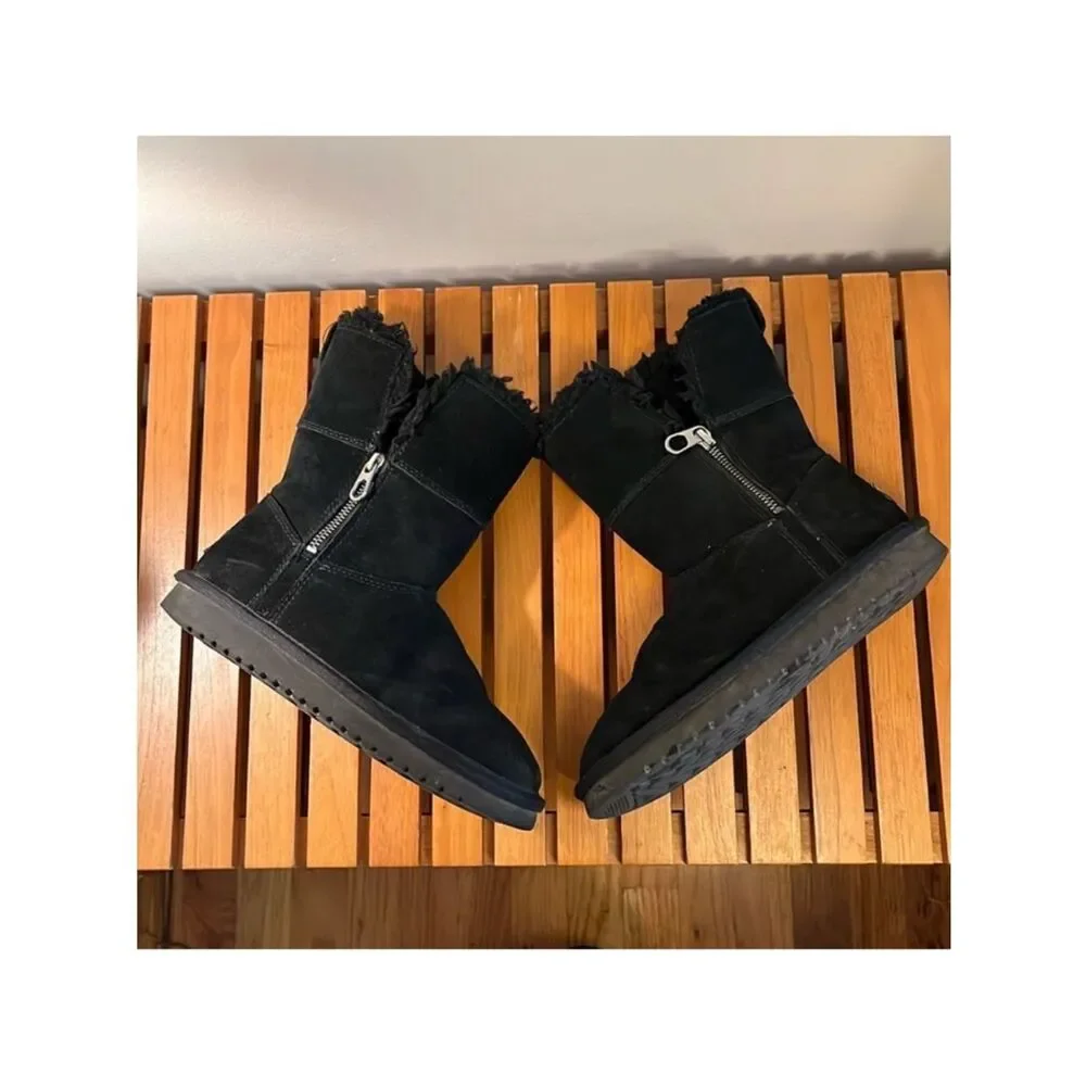 Koolaburra by UGG side zip fleece lined boot size 5